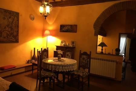 Real Rustic Tuscany Style In Center Apartamento *