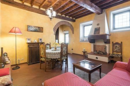 Real Rustic Tuscany Style In Center Appartement *